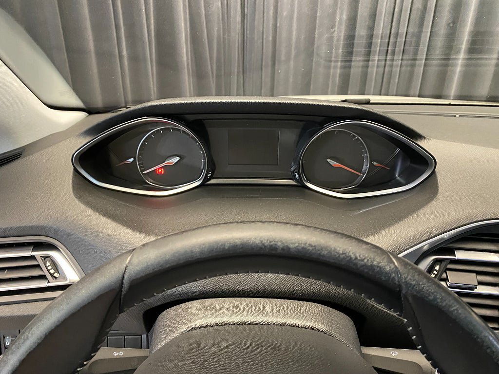 Vehicle Image 27