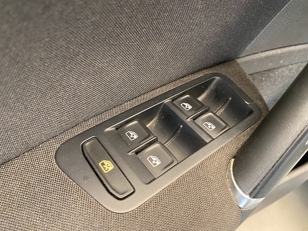 Vehicle Image 28