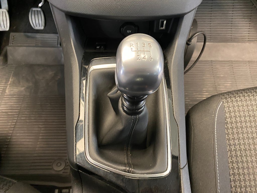 Vehicle Image 33