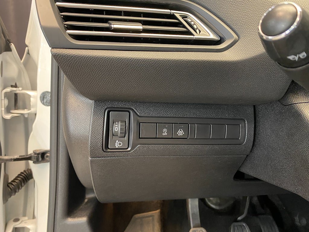 Vehicle Image 40