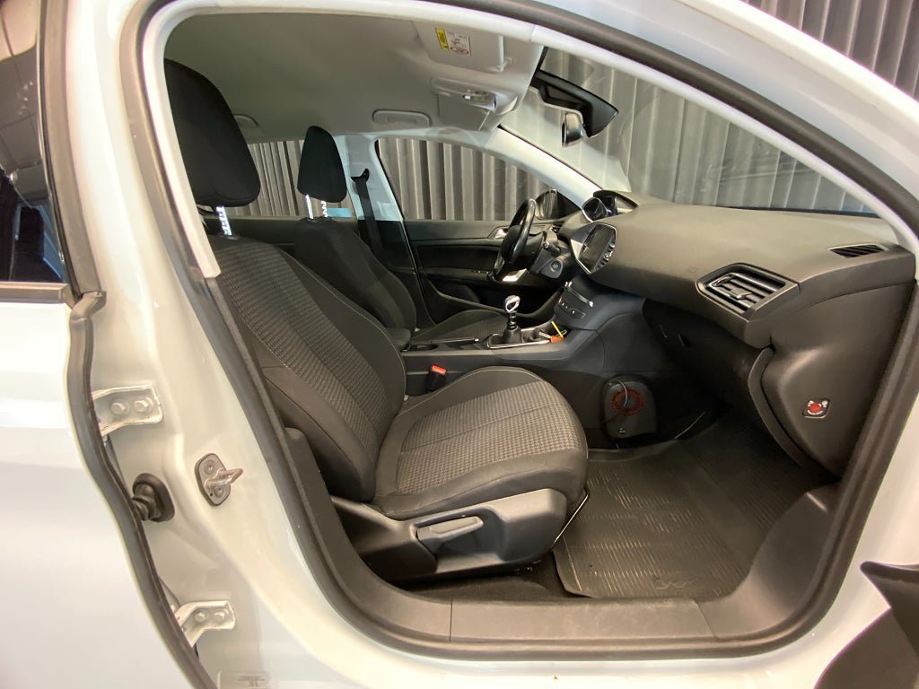 Vehicle Image 50