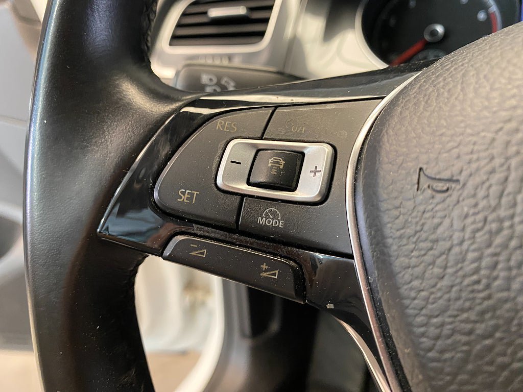 Vehicle Image 52
