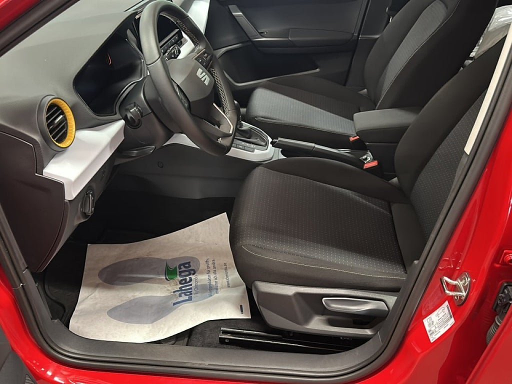 Vehicle Image 10
