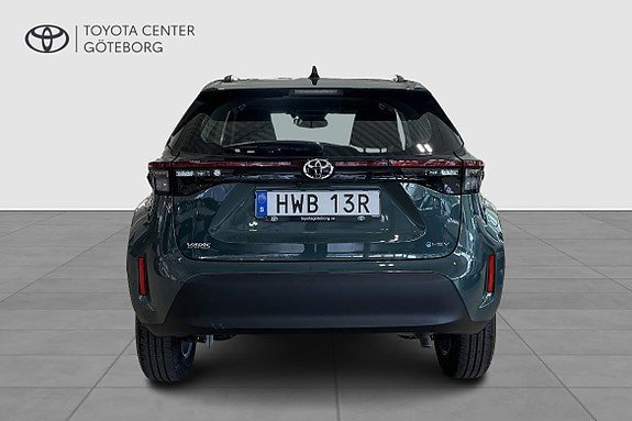 Vehicle Image 6