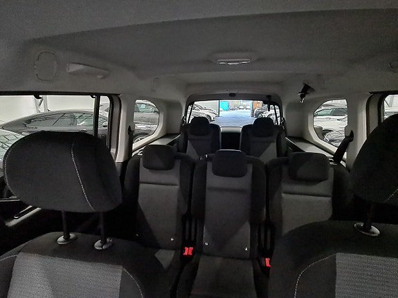 Vehicle Image 26