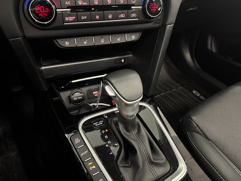 Vehicle Image 22