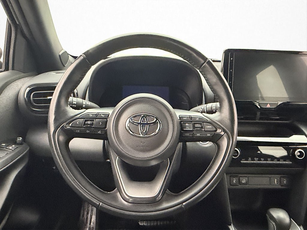 Vehicle Image 10