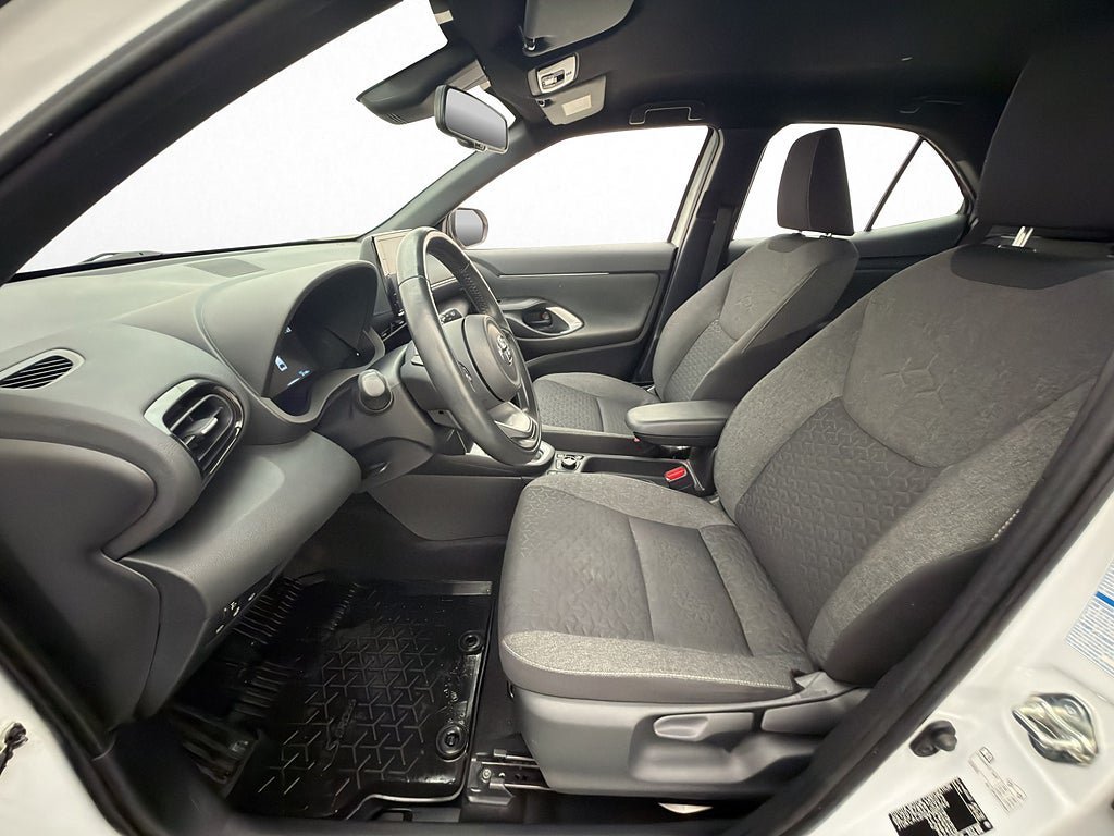 Vehicle Image 11