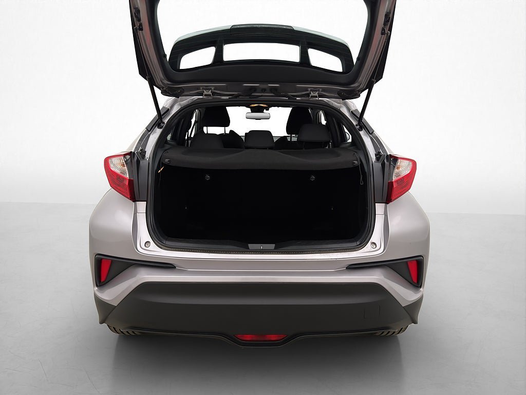Vehicle Image 8