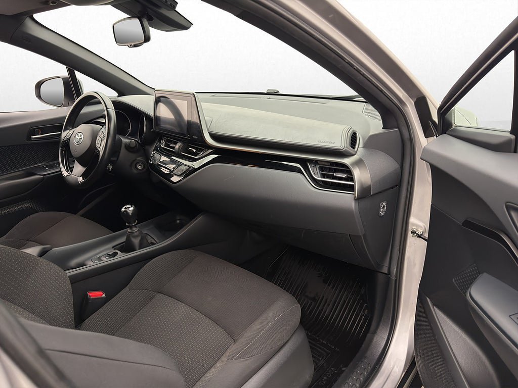 Vehicle Image 10