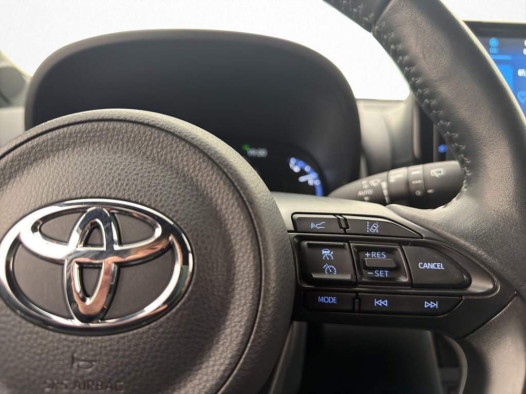 Vehicle Image 17