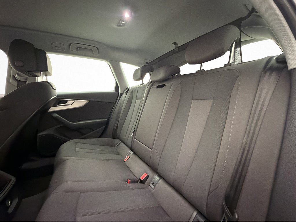 Vehicle Image 16