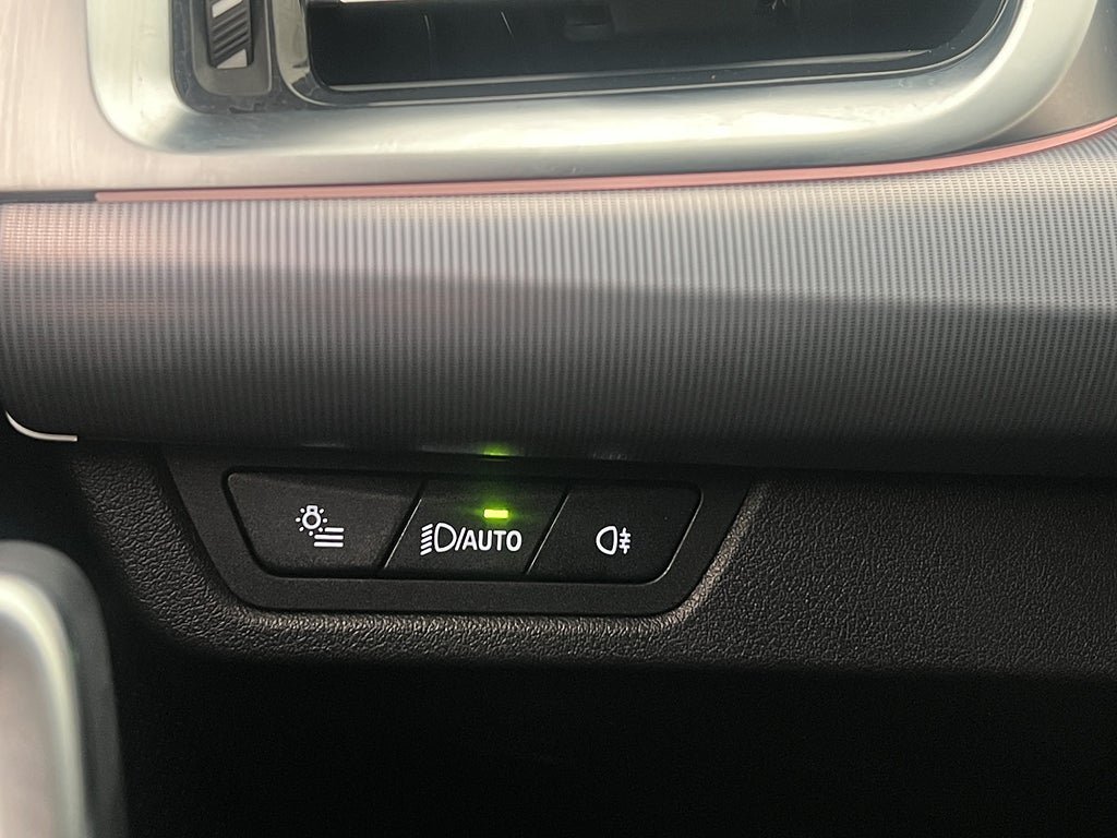 Vehicle Image 28