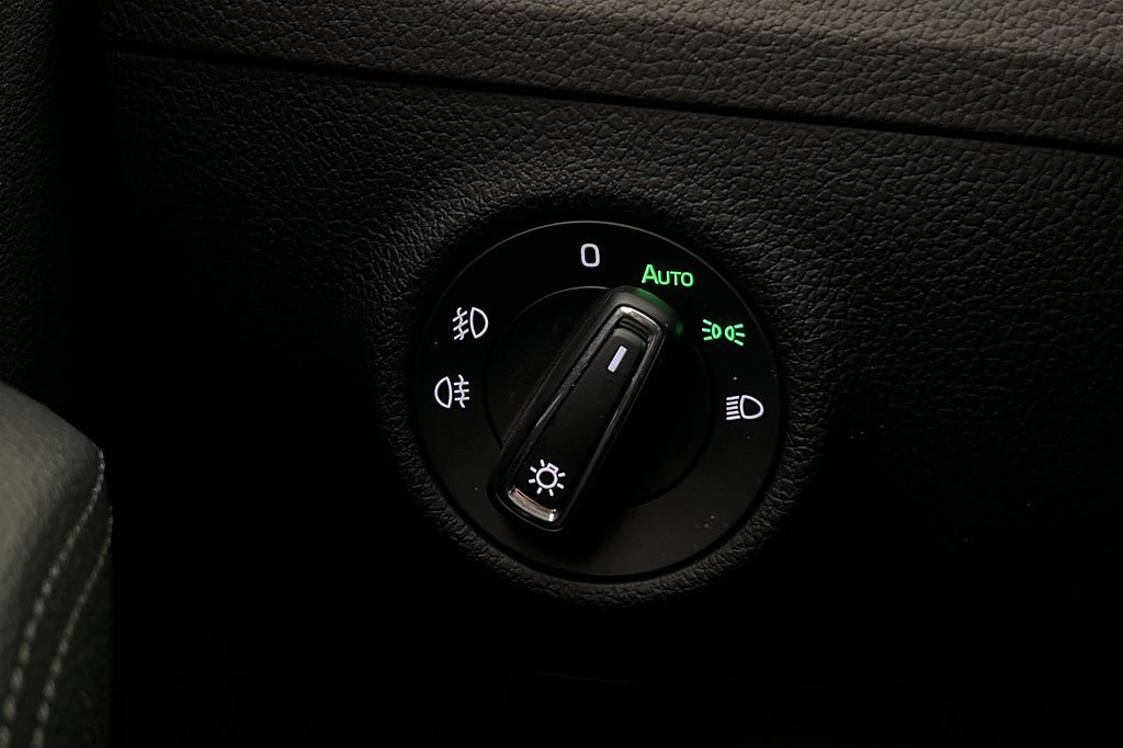 Vehicle Image 28