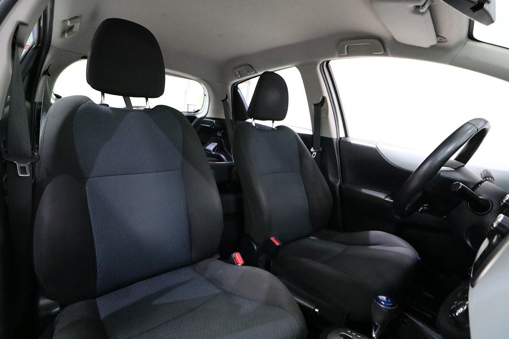 Vehicle Image 15