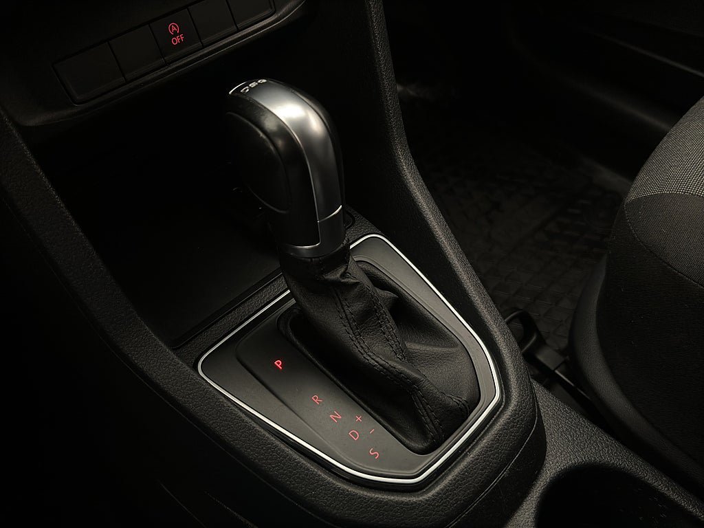 Vehicle Image 24