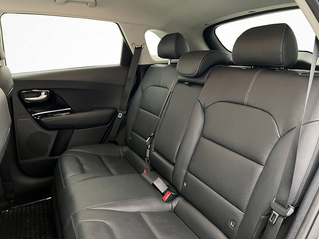 Vehicle Image 26