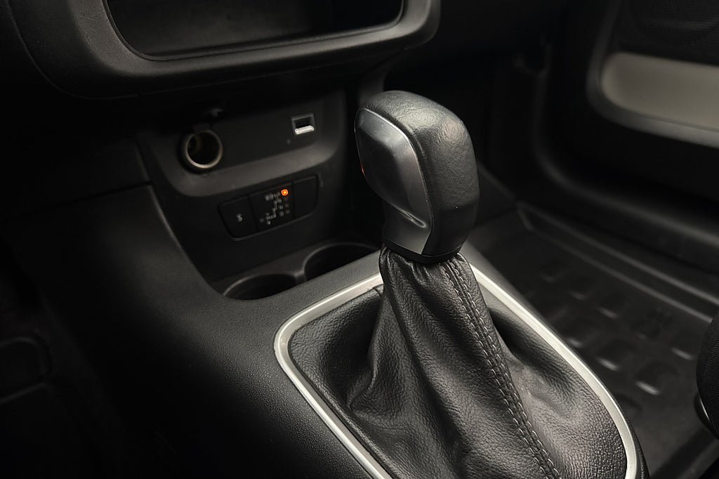 Vehicle Image 23