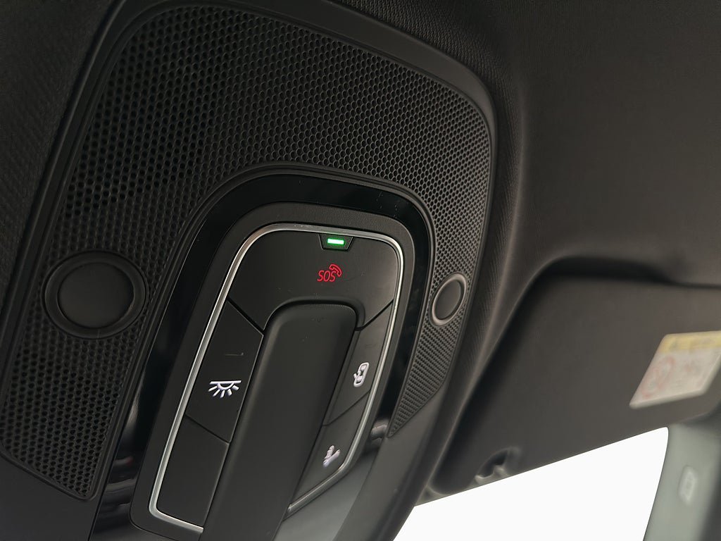 Vehicle Image 24