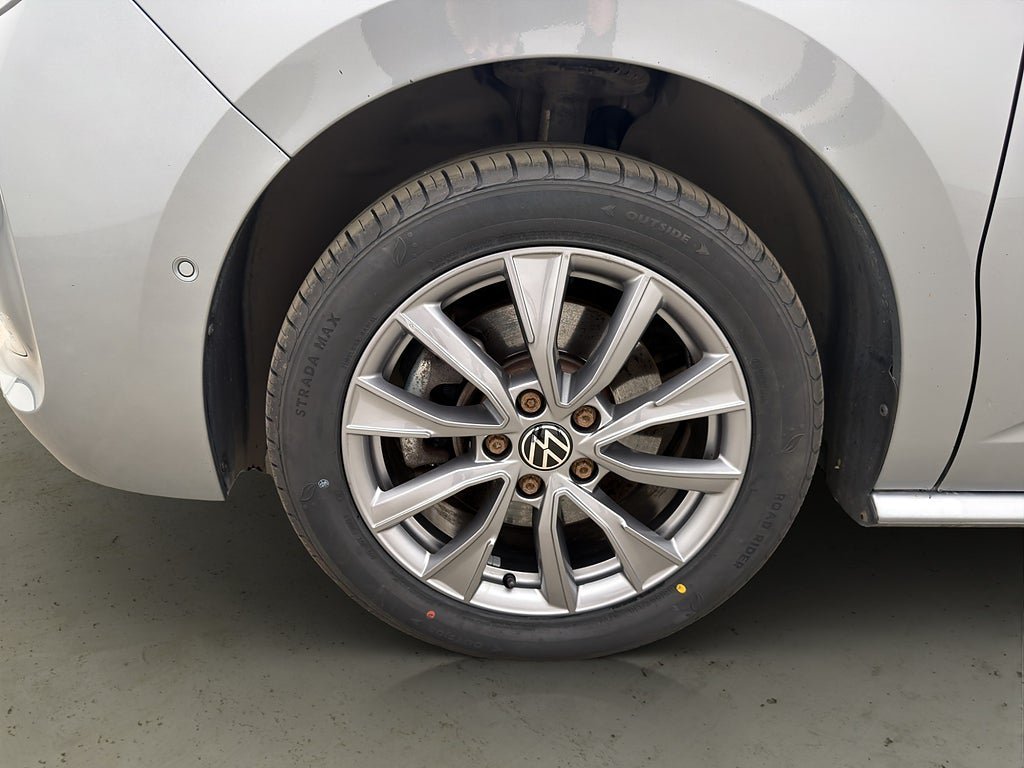 Vehicle Image 38