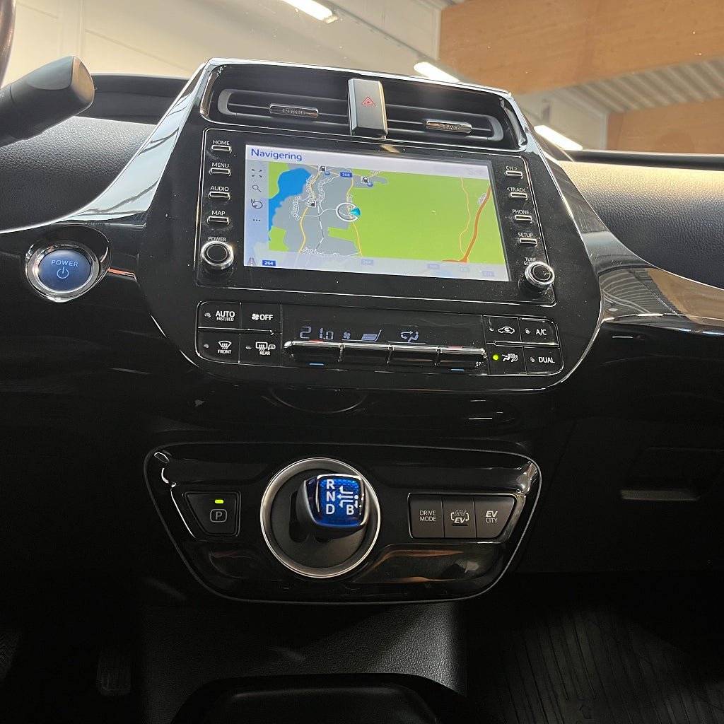 Vehicle Image 13