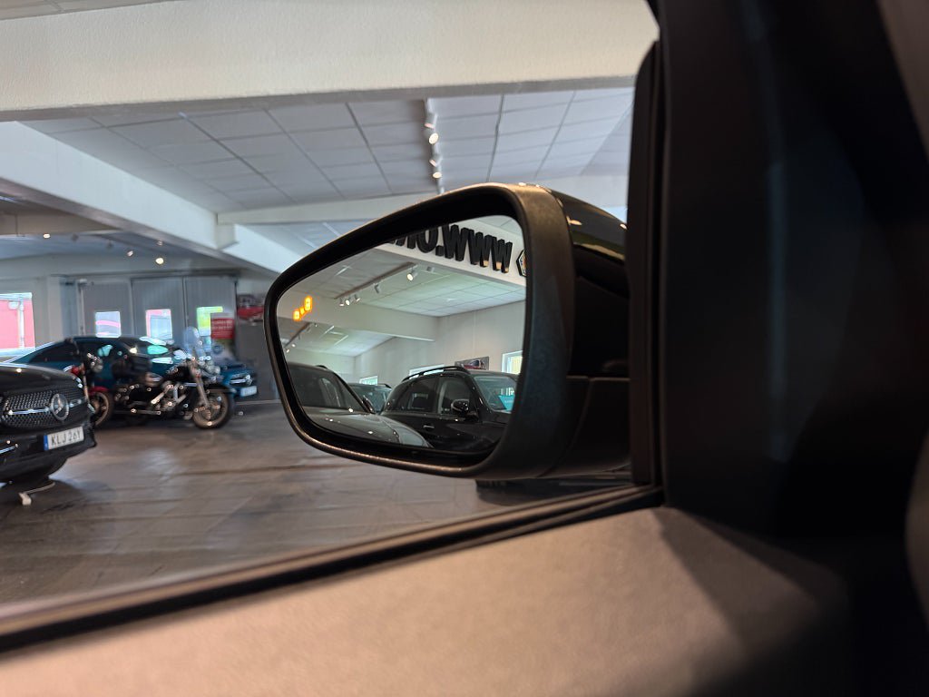 Vehicle Image 26