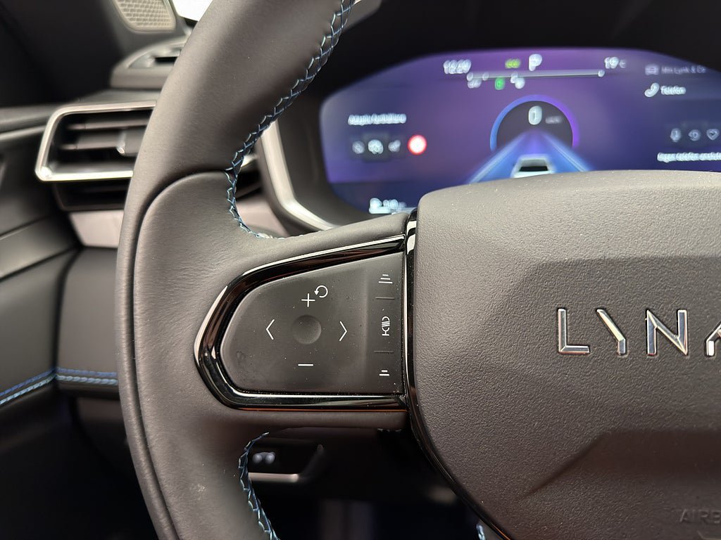 Vehicle Image 28