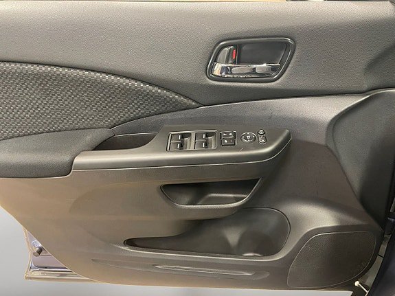 Vehicle Image 24