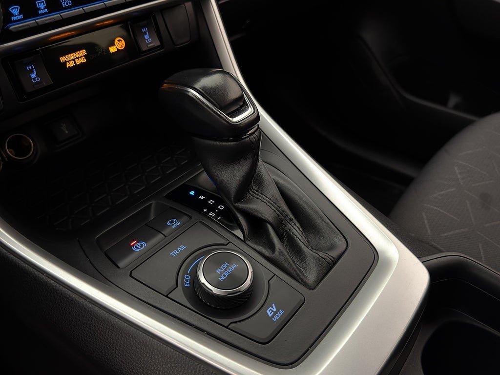 Vehicle Image 21