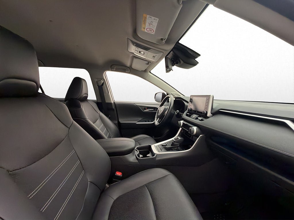 Vehicle Image 30