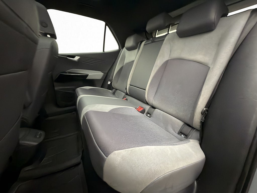 Vehicle Image 21