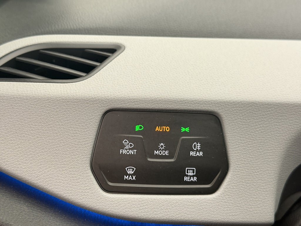 Vehicle Image 27