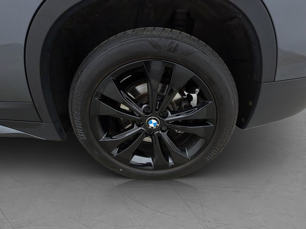 Vehicle Image 33