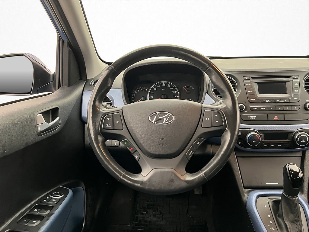 Vehicle Image 11
