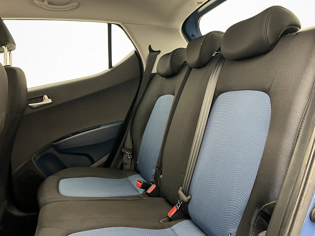 Vehicle Image 19