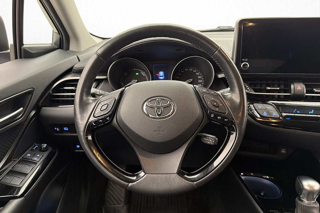 Vehicle Image 10