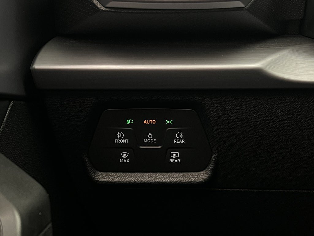 Vehicle Image 37