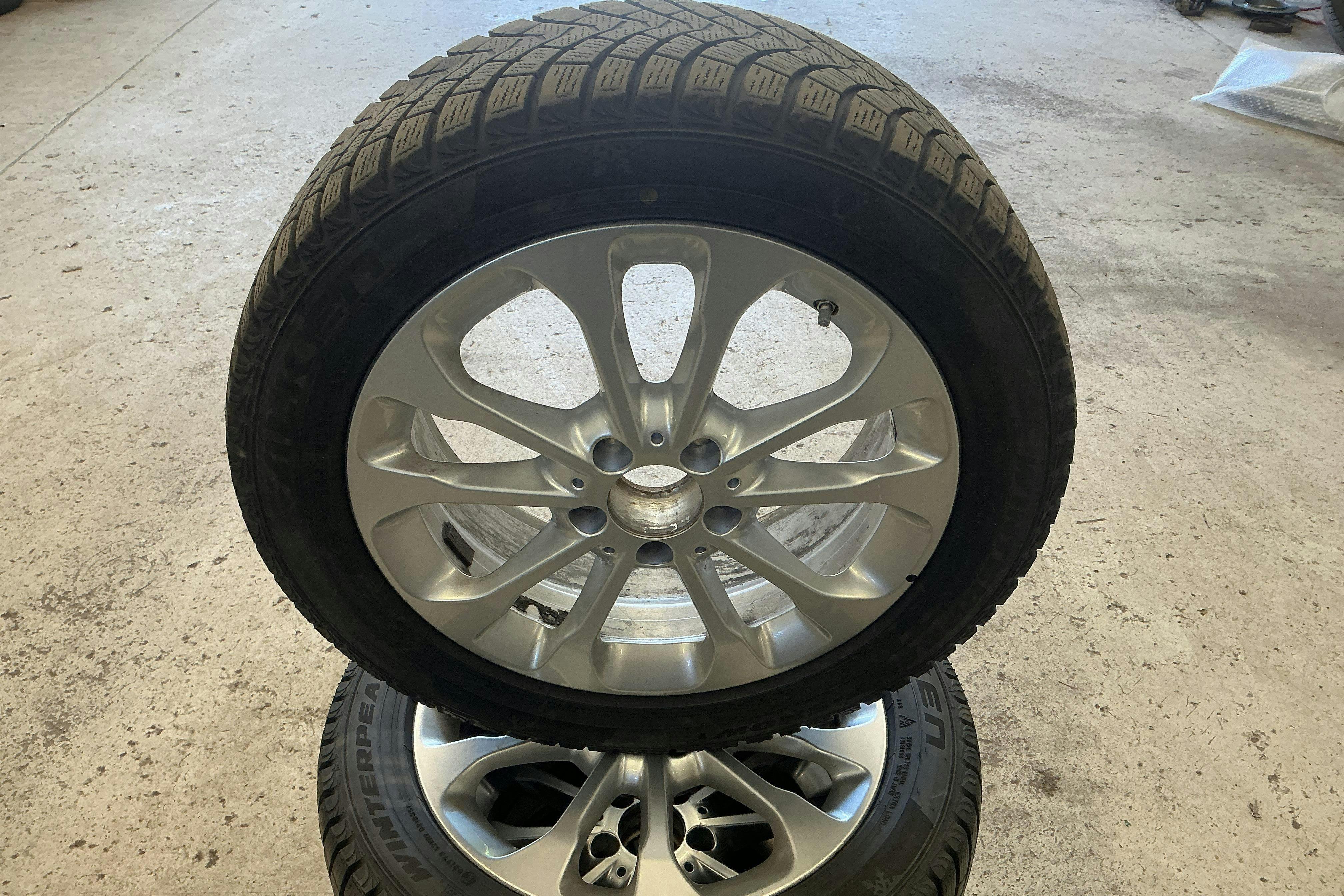 Vehicle Image 14