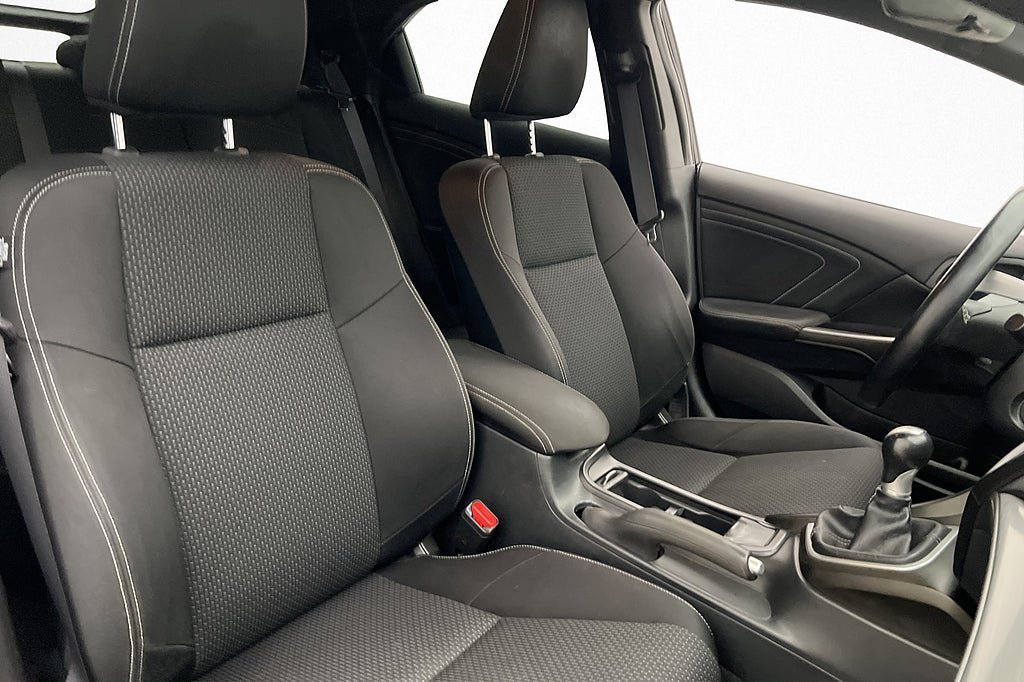 Vehicle Image 16