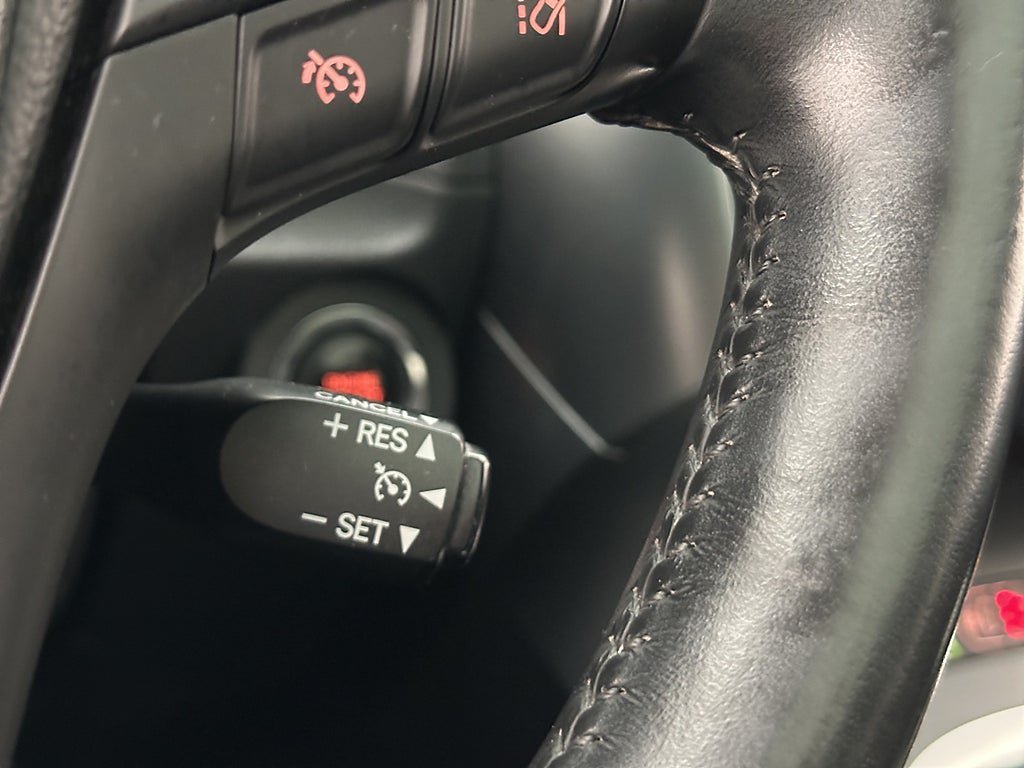 Vehicle Image 17