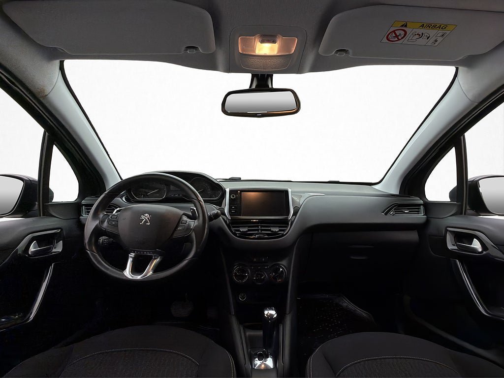 Vehicle Image 12