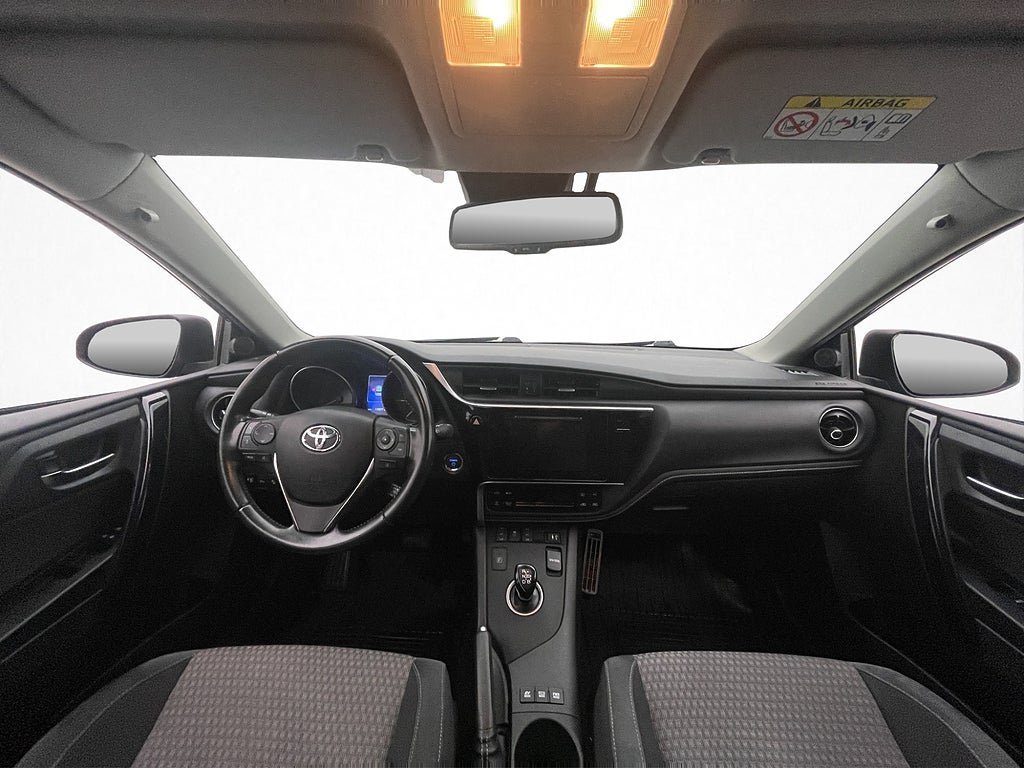 Vehicle Image 12