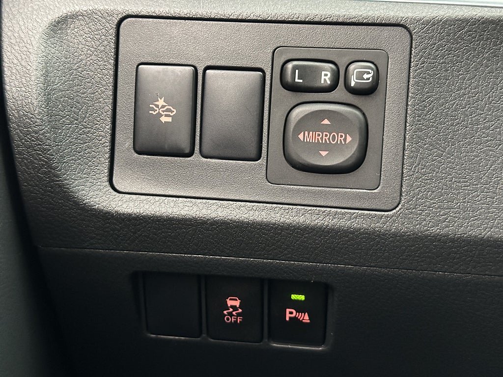 Vehicle Image 38