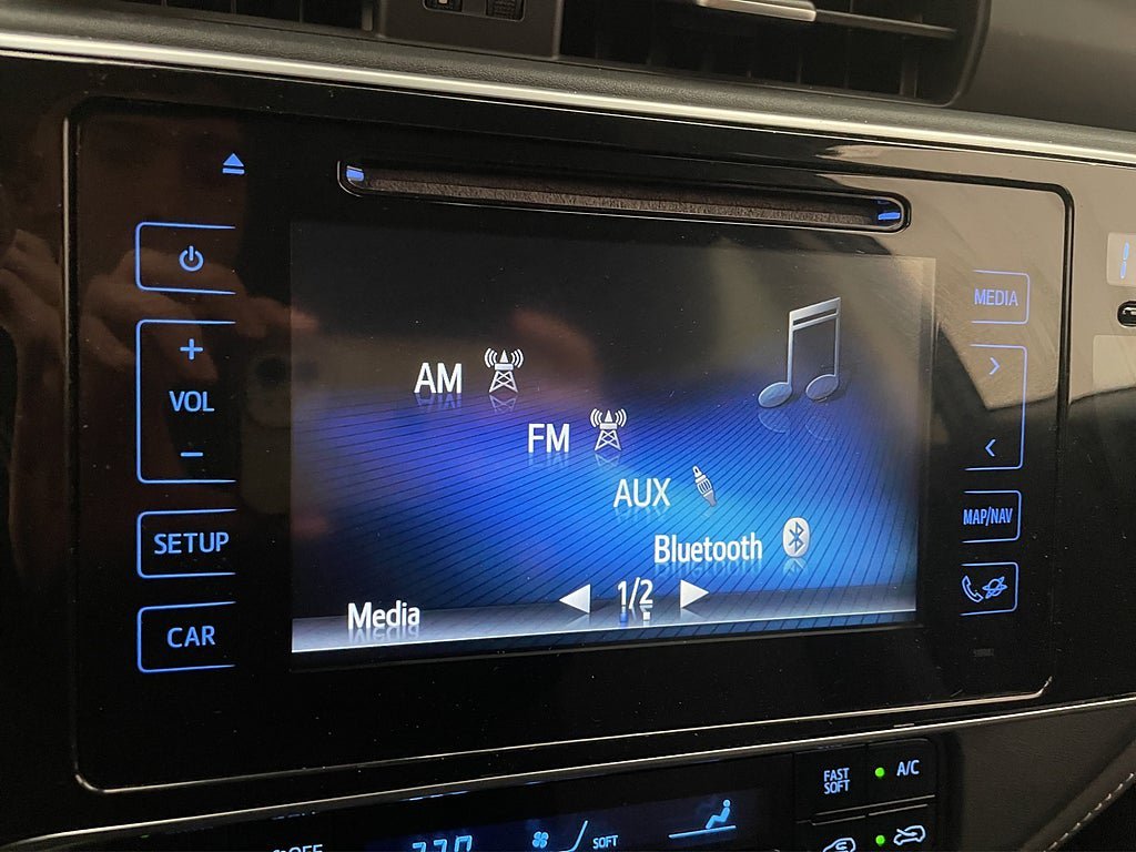 Vehicle Image 22