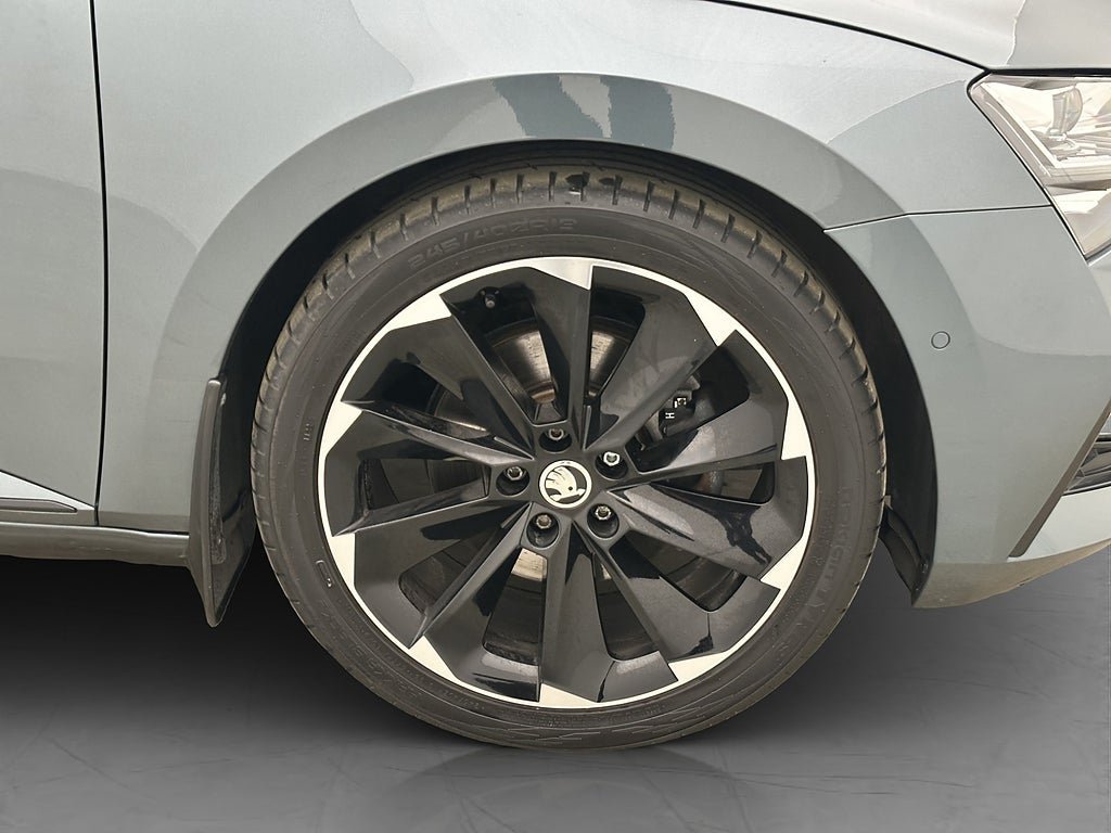 Vehicle Image 38