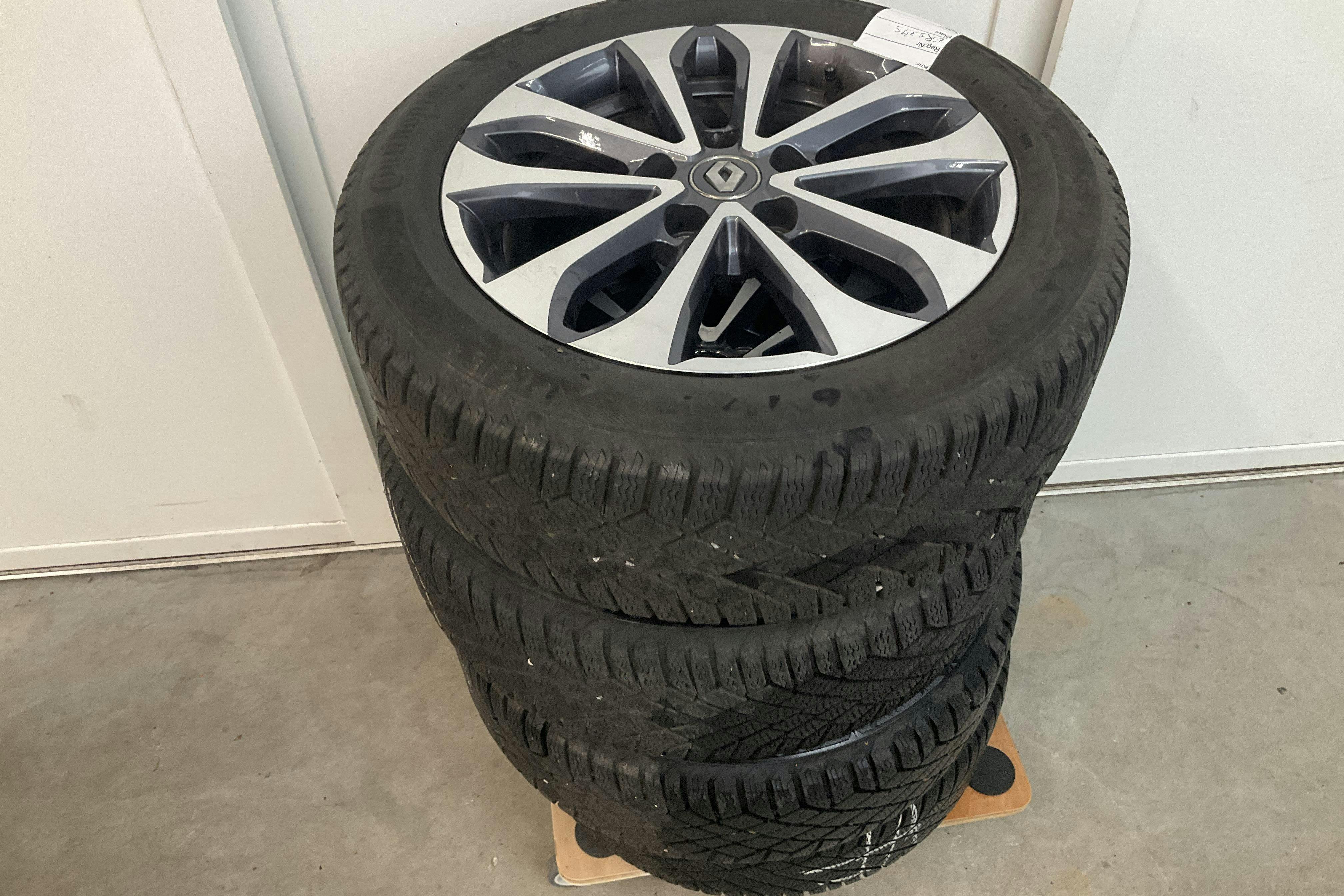 Vehicle Image 15