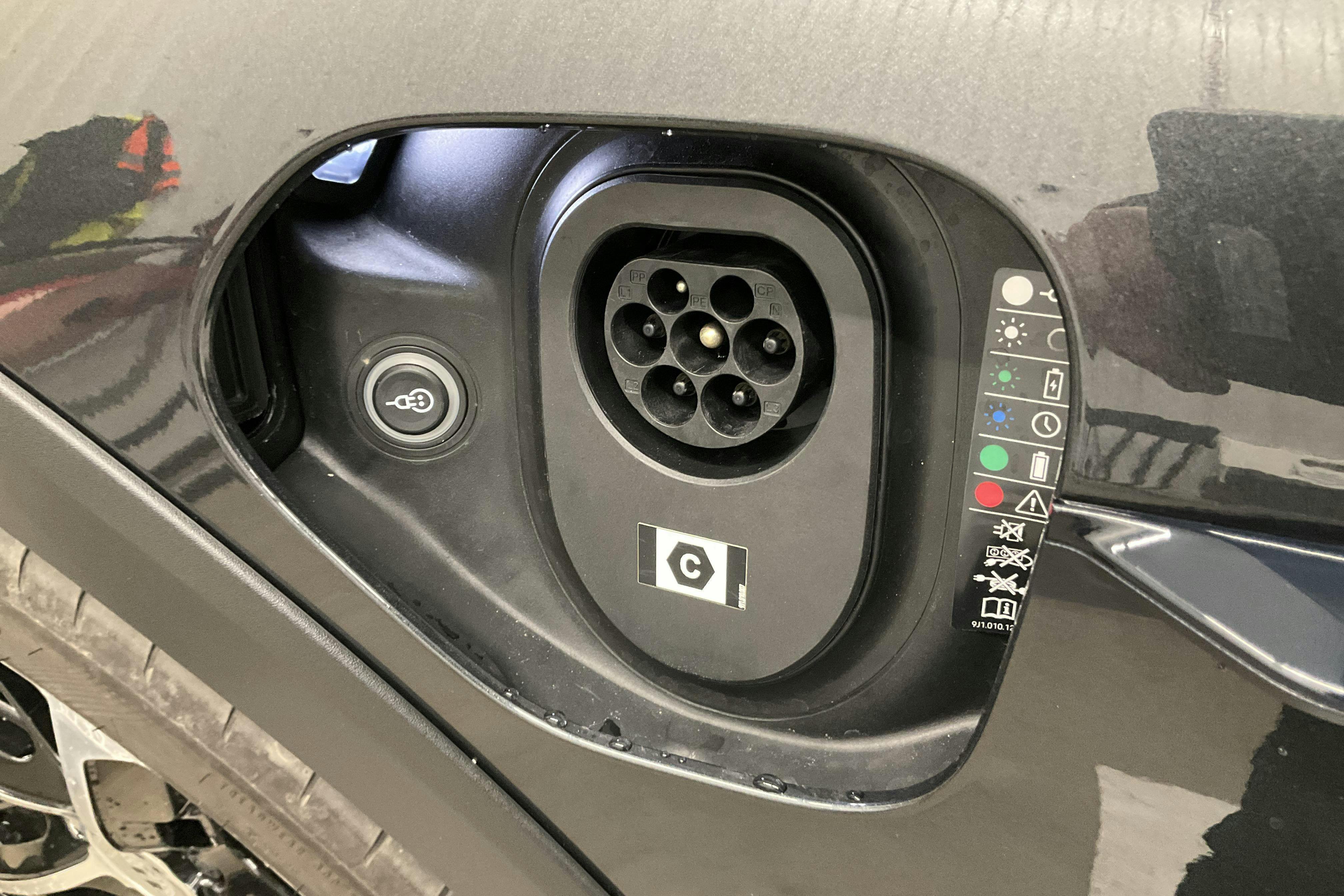 Vehicle Image 18