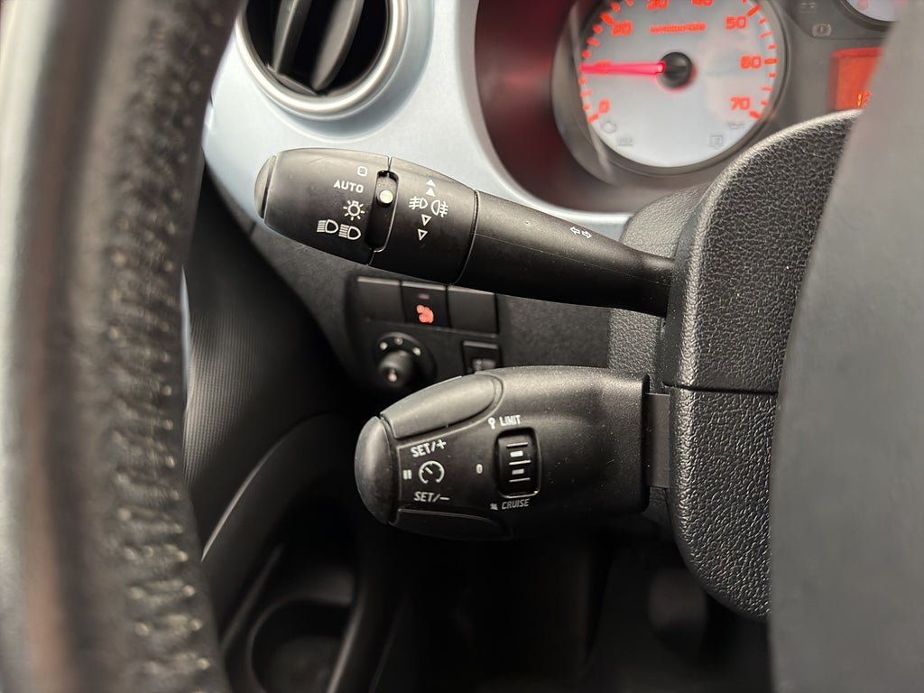 Vehicle Image 17