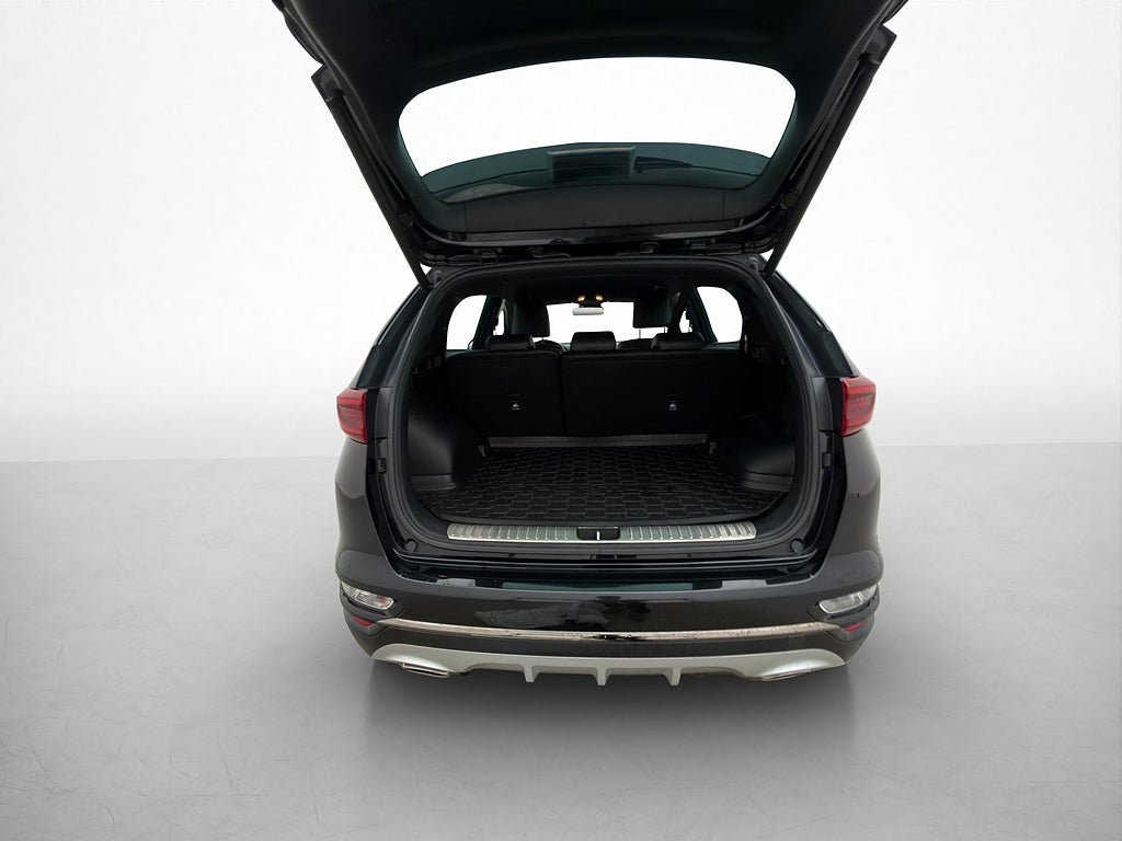 Vehicle Image 8