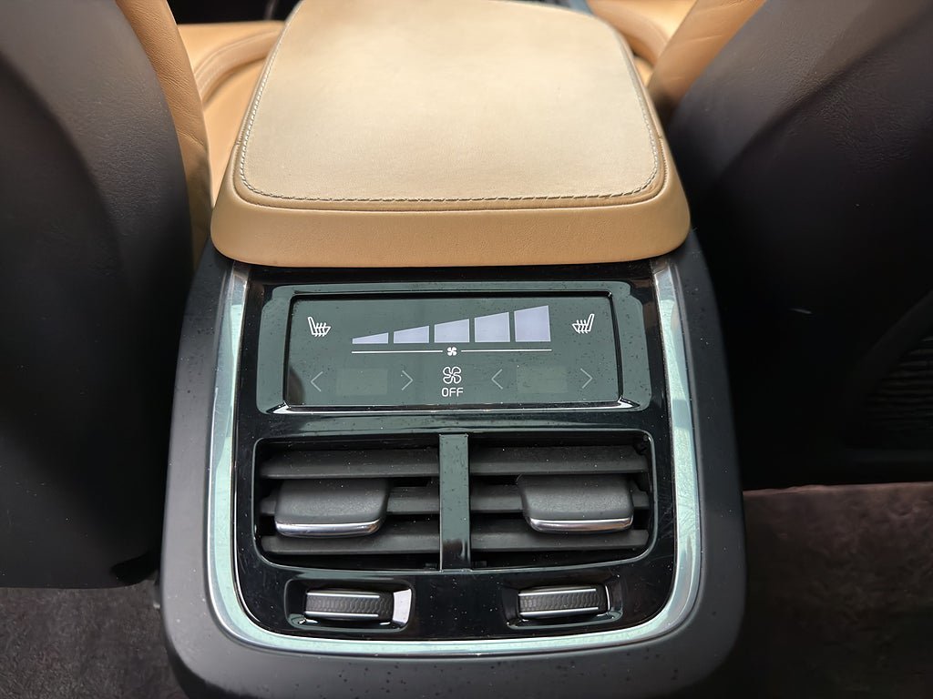Vehicle Image 27